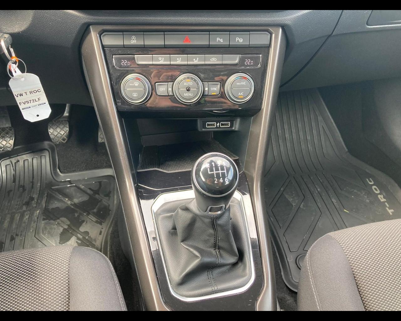 VOLKSWAGEN T-Roc 2017 - T-Roc 1.6 tdi Style
