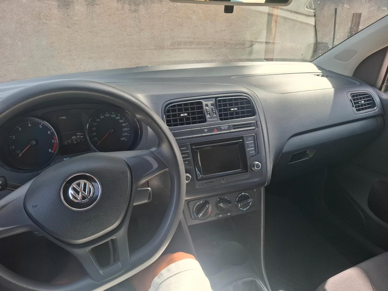Volkswagen Polo 1.0 MPI 5p. Trendline 2015