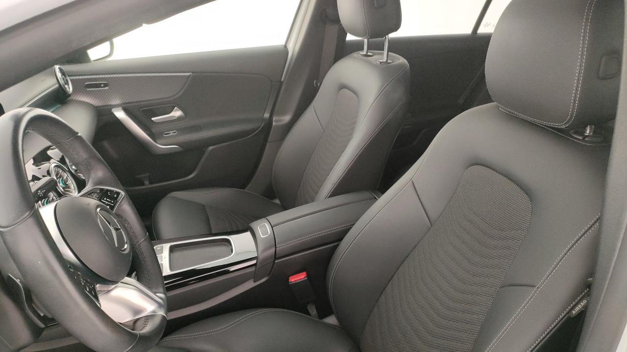 Mercedes-Benz A 180 d Sport Night edition auto