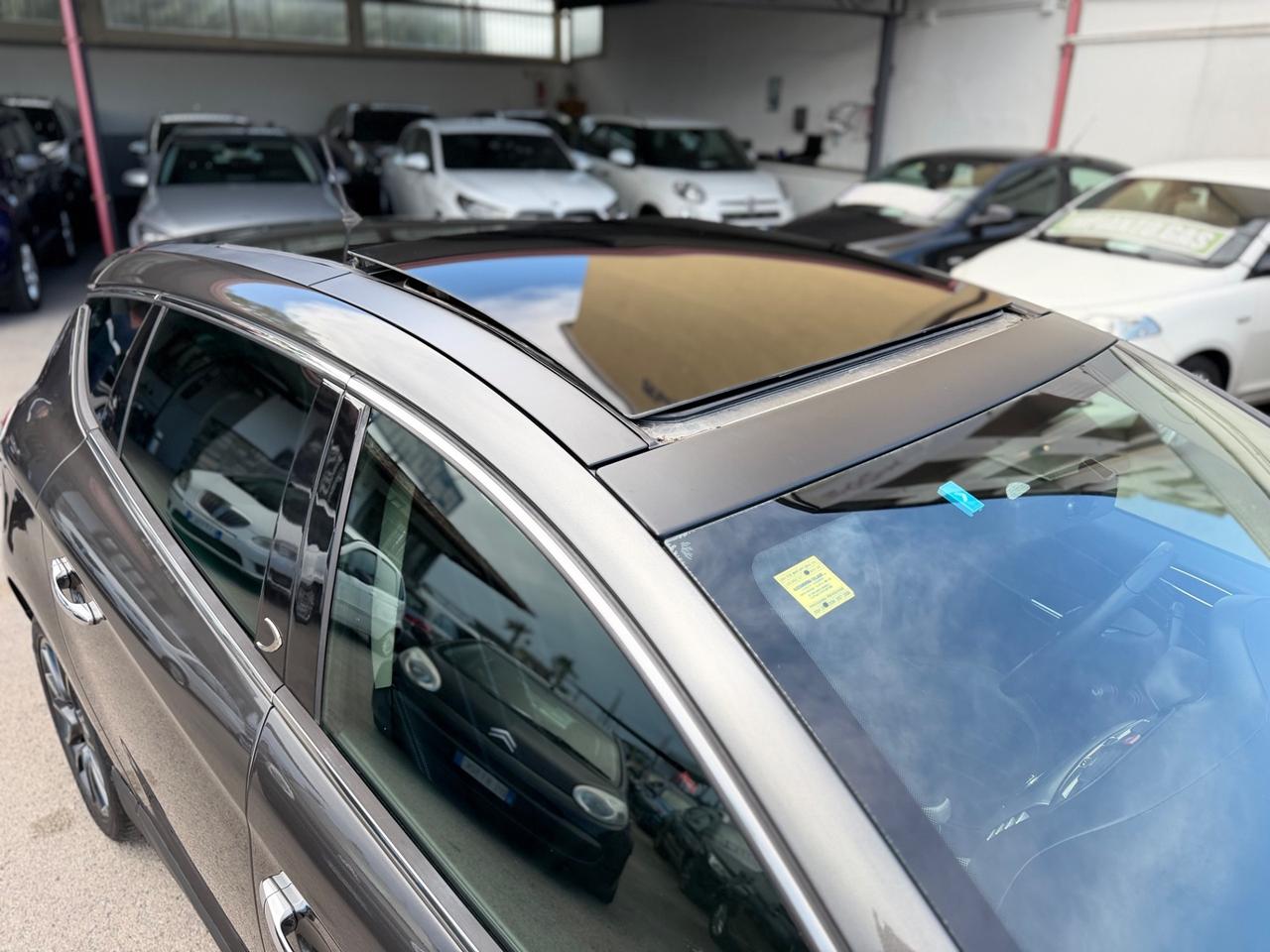 Lancia Delta 1.6 MJT DPF Platino + TETTO