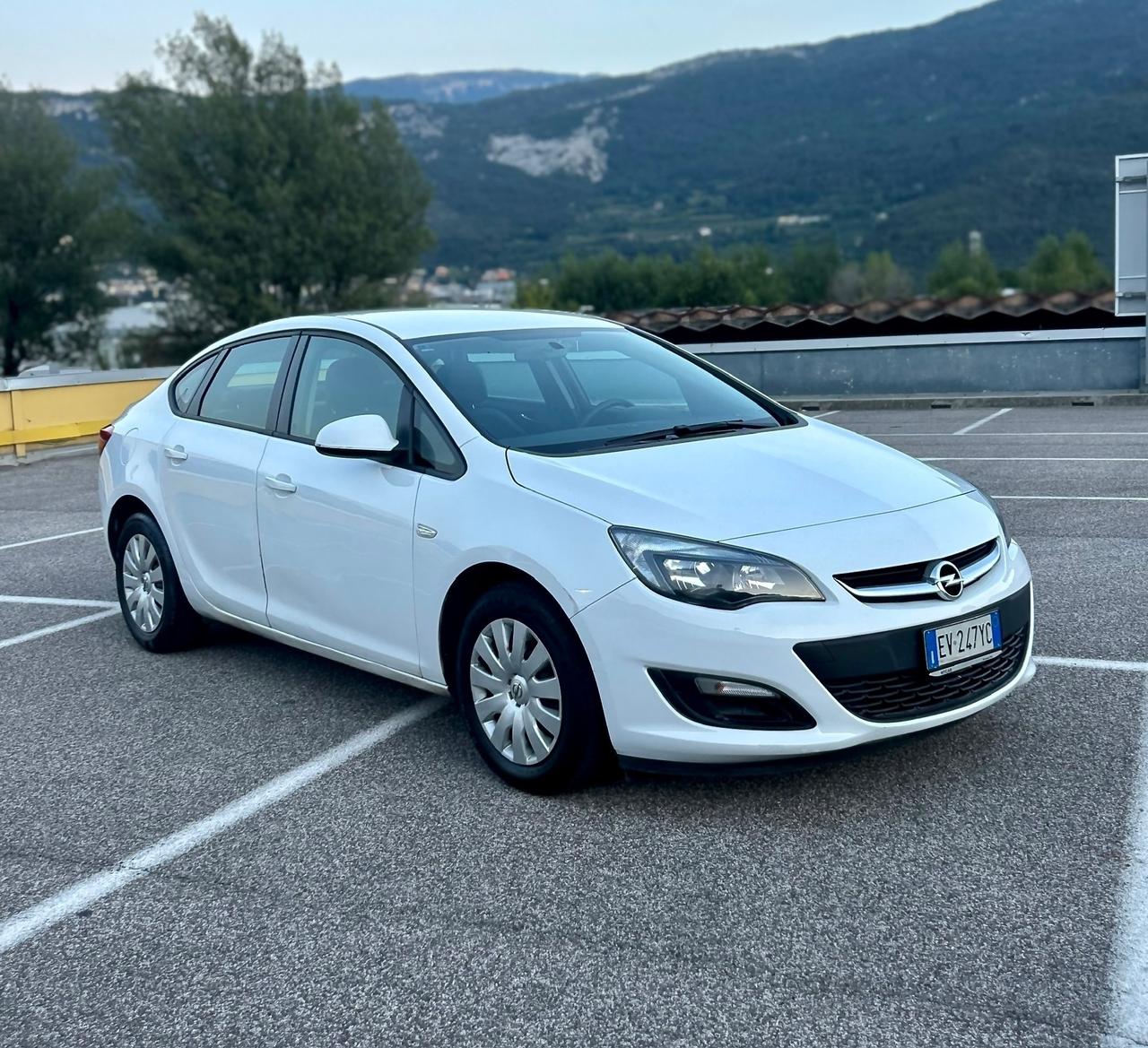 Opel Astra 1.4 Benz 5 porte Cosmo SOLO 55.000km