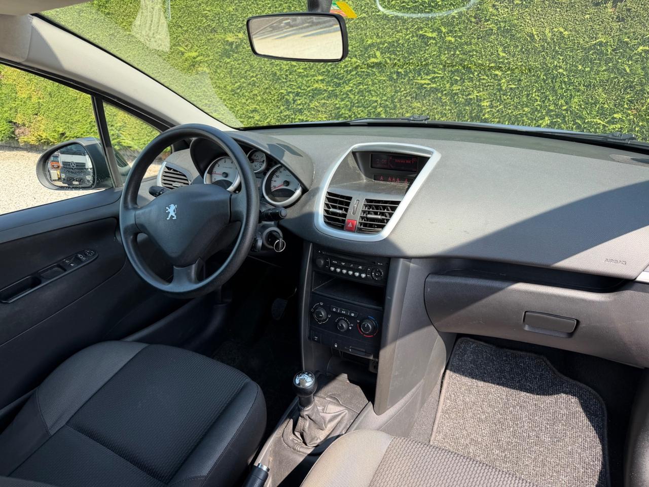 Peugeot 207 1.4 8V 75CV 3p. X Line