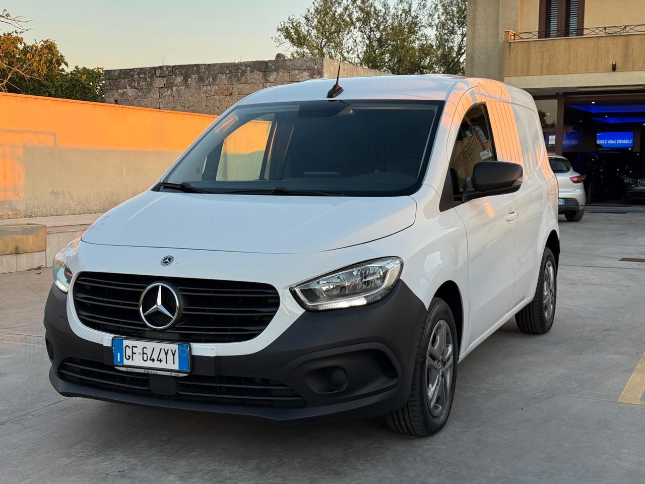 Mercedes Benz