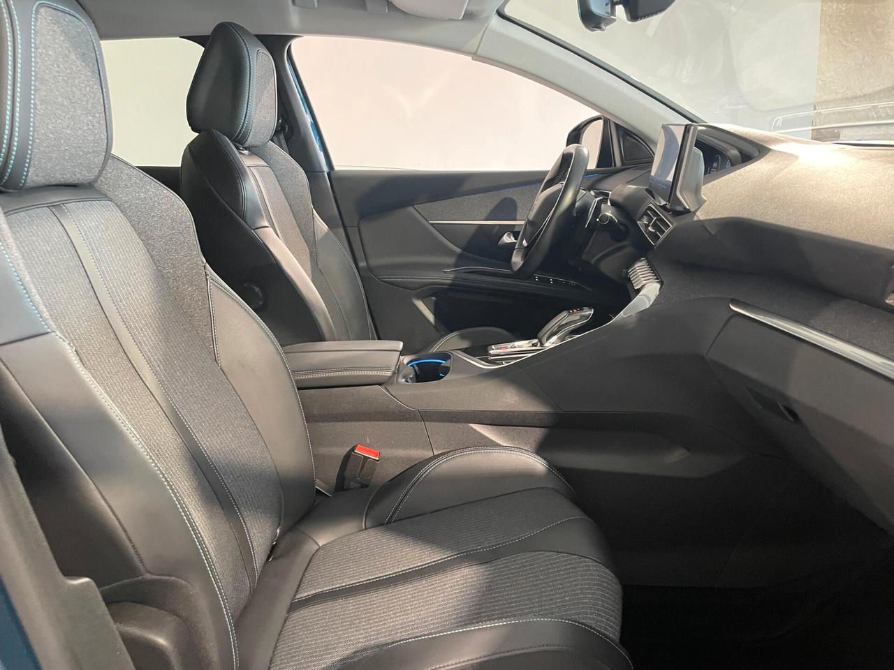 Peugeot 3008 Hybrid 225 e-EAT8 Allure IVA ESPOSTA