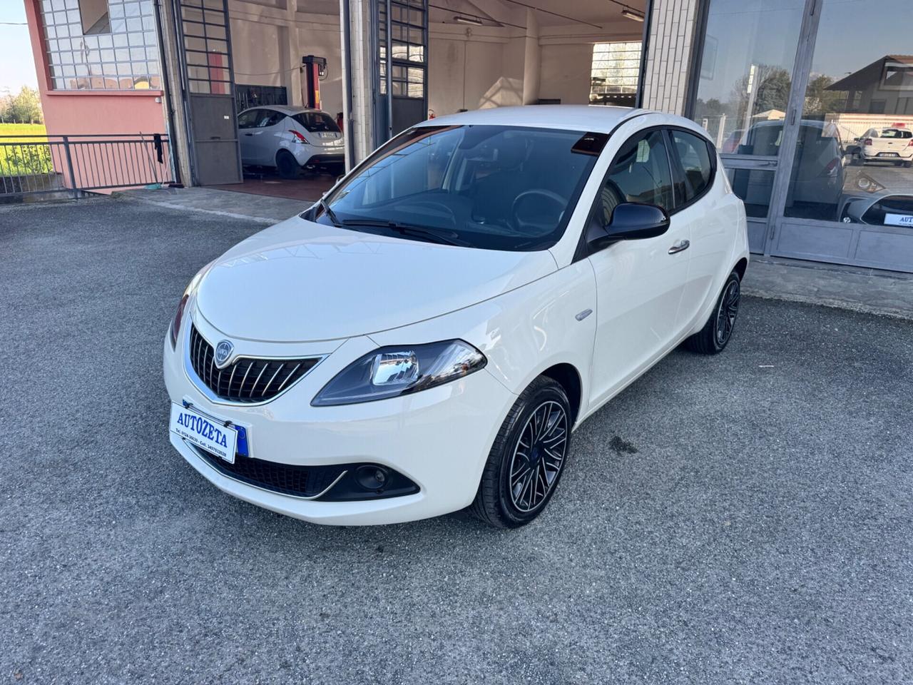 Lancia Ypsilon 1.2 69 CV 5 GPL Gold