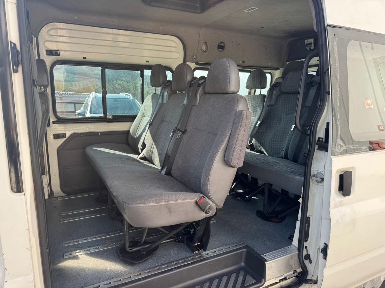 Ford transit autobus 9 posti