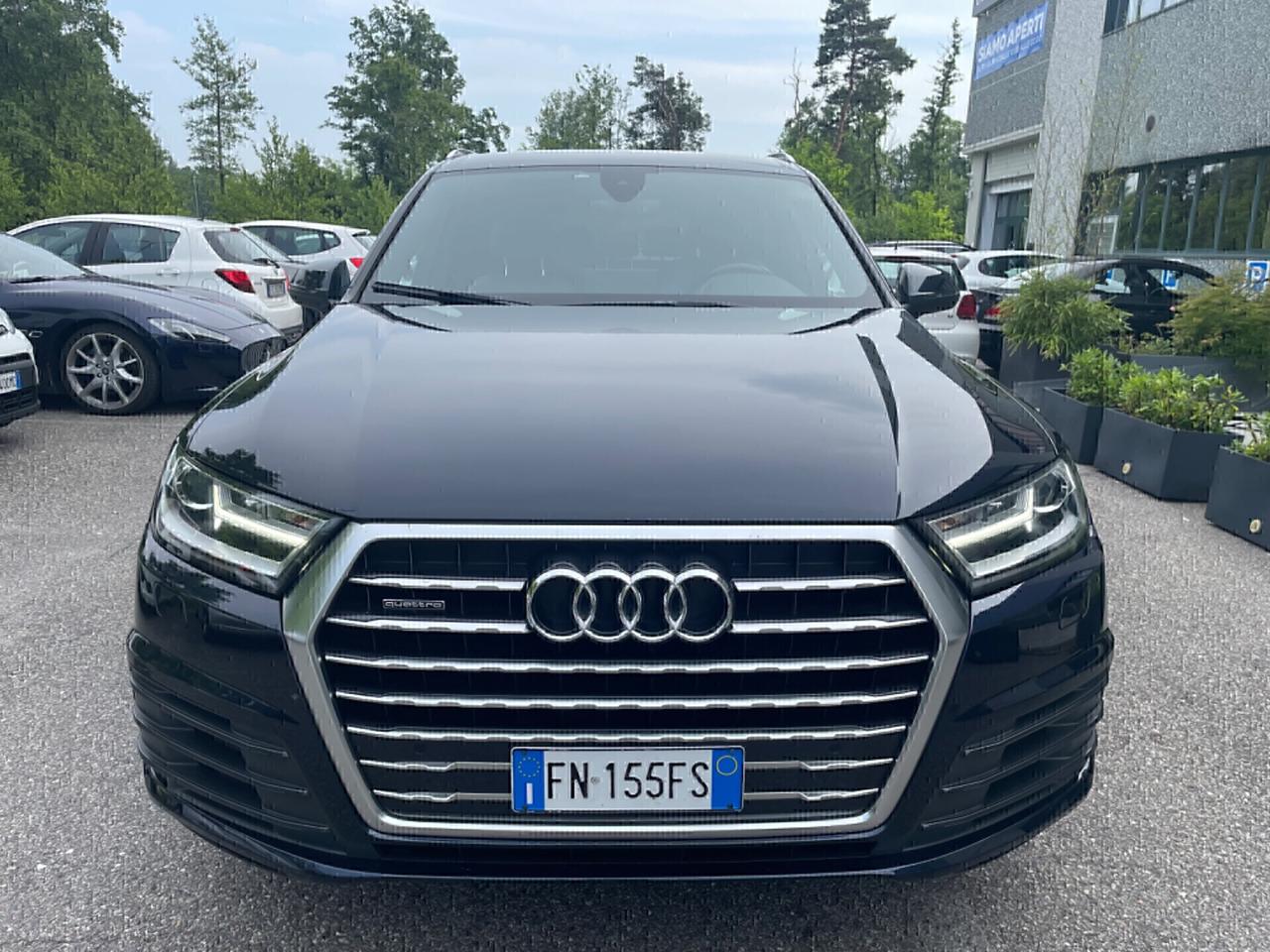 Audi Q7 3.0 TDI 272 CV quattro Automatik*S-line*Navi*Pelle*7 posti*