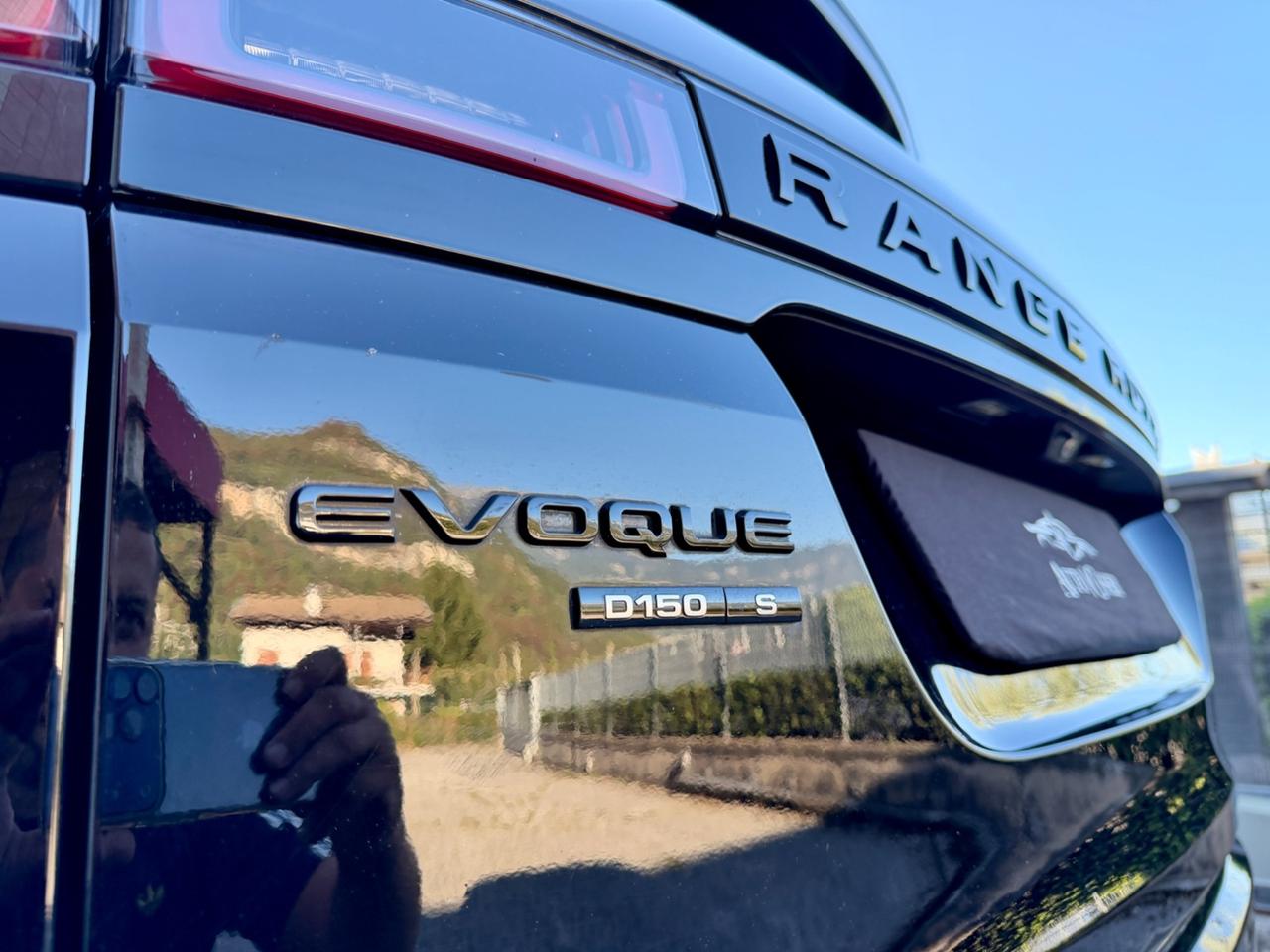 Land Rover Range Evoque 2.0D I4-L.Flw 150CV AWD Aut R-Dynamic HSE