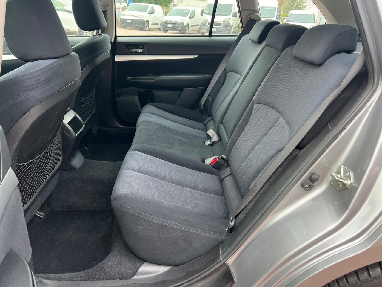 Subaru OUTBACK 2.0D Trend