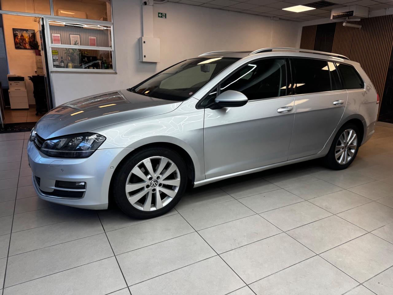 Volkswagen Golf Variant 2.0 TDI DPF DSG Highline
