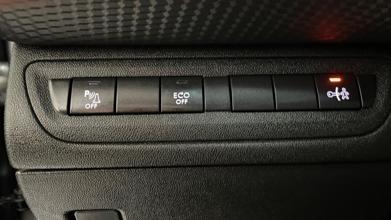 Peugeot 2008 1.6 e-HDi 115 CV Stop&Start Allure