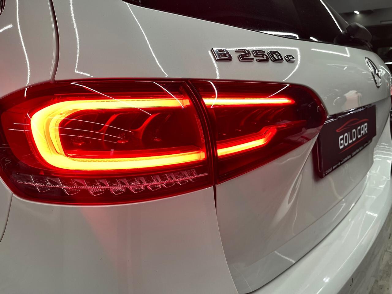 Mercedes-benz B 250 B 250 e hybrid EQ Premium AMG -TETTO APRIBILE-KAMERA-Luci ambiente Pronta consegna visibile in sede