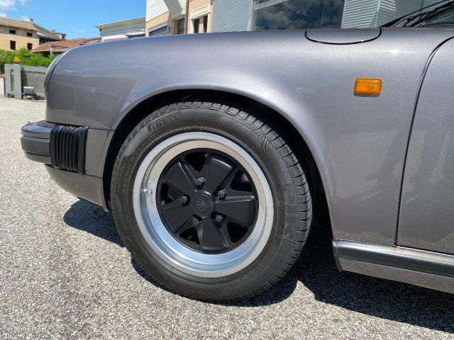 PORSCHE 911 Carrera 3.2 Coupé