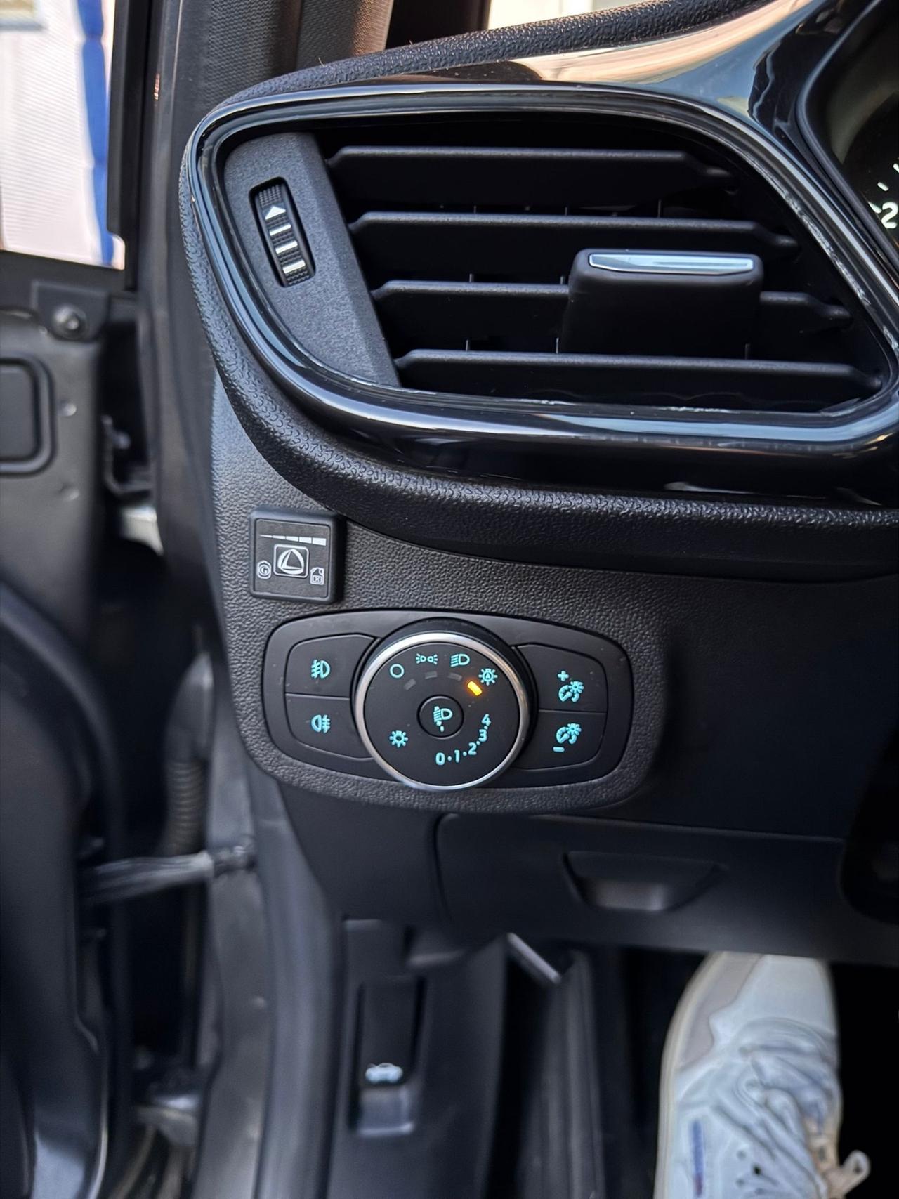 FORD FIESTA ST LINE 1.1 GPL-GARANZIA 12 MESI