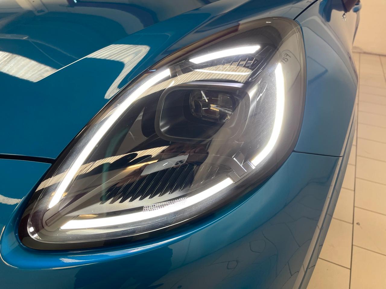 Ford Puma ST-Line 1.0 125cv hybrid-LEGGI SOTTO