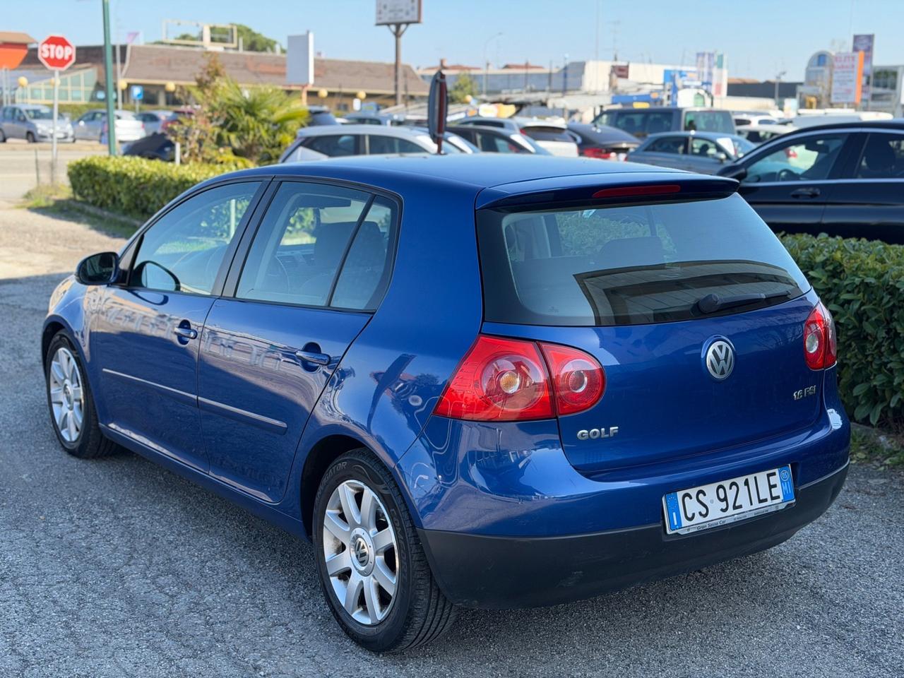 Volkswagen Golf 1.6 16V FSI 5p. Sportline