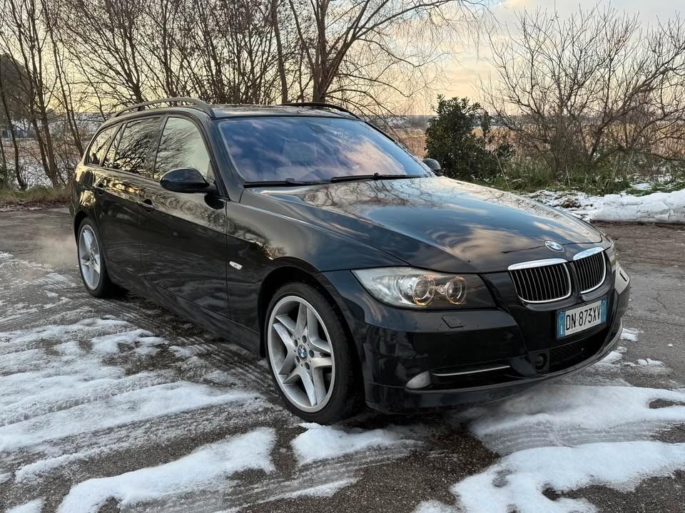 Bmw 335 335i cat xDrive Touring Futura