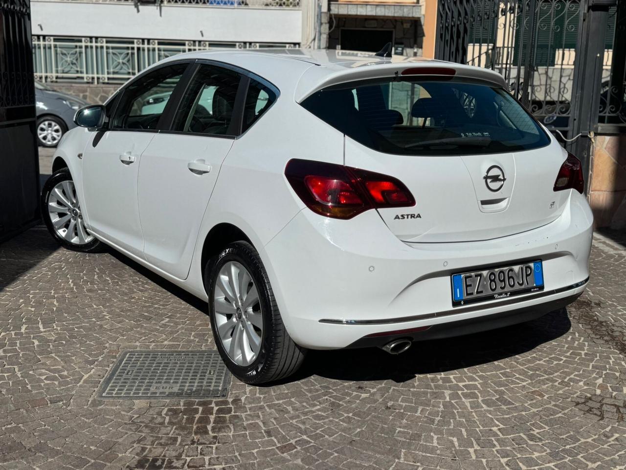 Opel Astra 1.4 Turbo 140CV 5 porte GPL Tech Cosmo