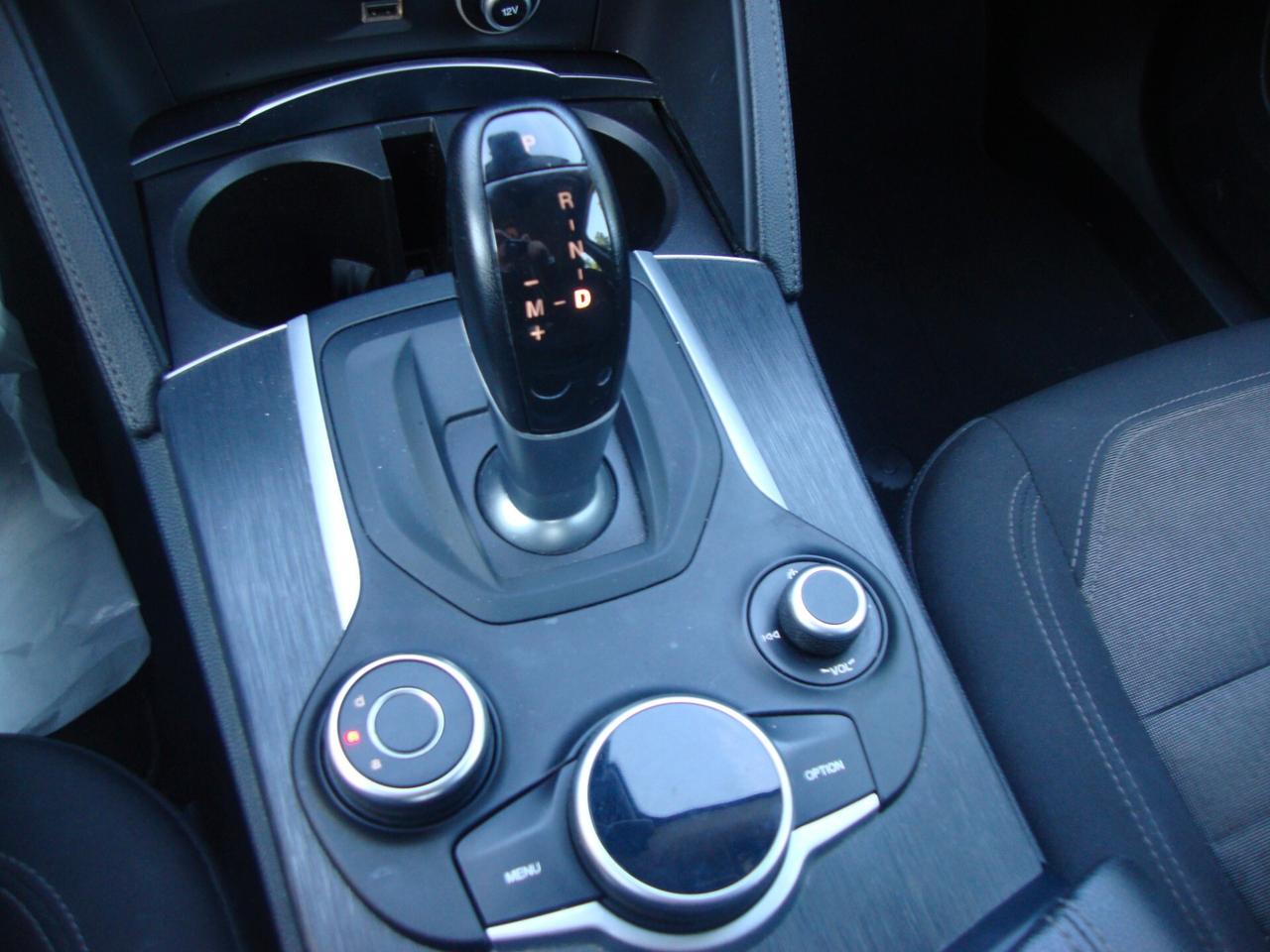 Alfa Romeo Stelvio 2.2 Turbodiesel AT8