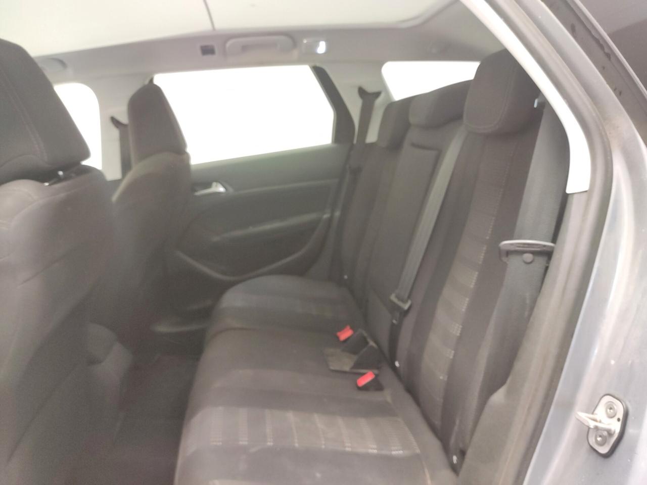 Peugeot 308 BlueHDi 150 S&S SW Allure