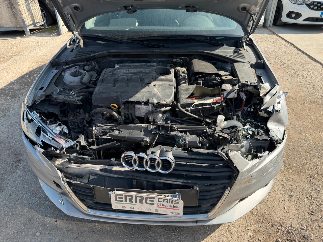 AUDI A3 2017 1.6 DIESEL 116 CV *SINISTRATA
