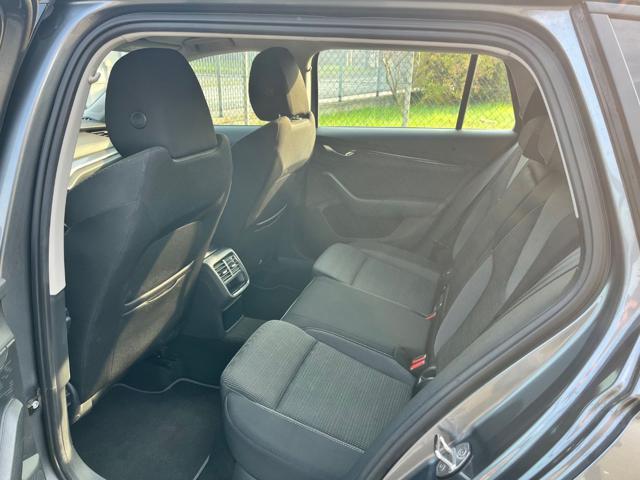 SKODA Octavia 2.0 TDI EVO SCR DSG Wagon Executive