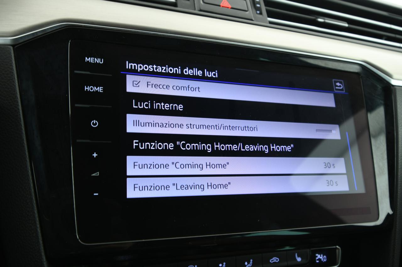 VOLKSWAGEN Passat Variant 2.0 tdi Executive 150cv dsg PELLE+ACC+APP CONNECT