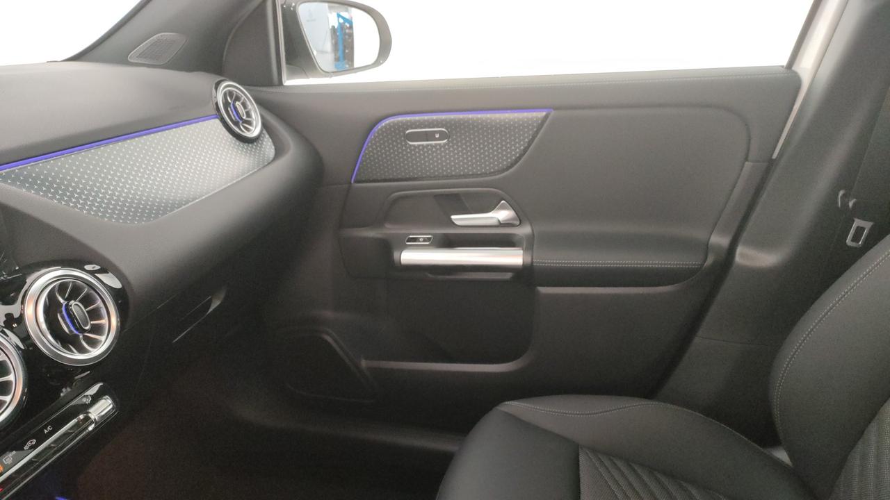 Mercedes-Benz GLA 200 d automatic