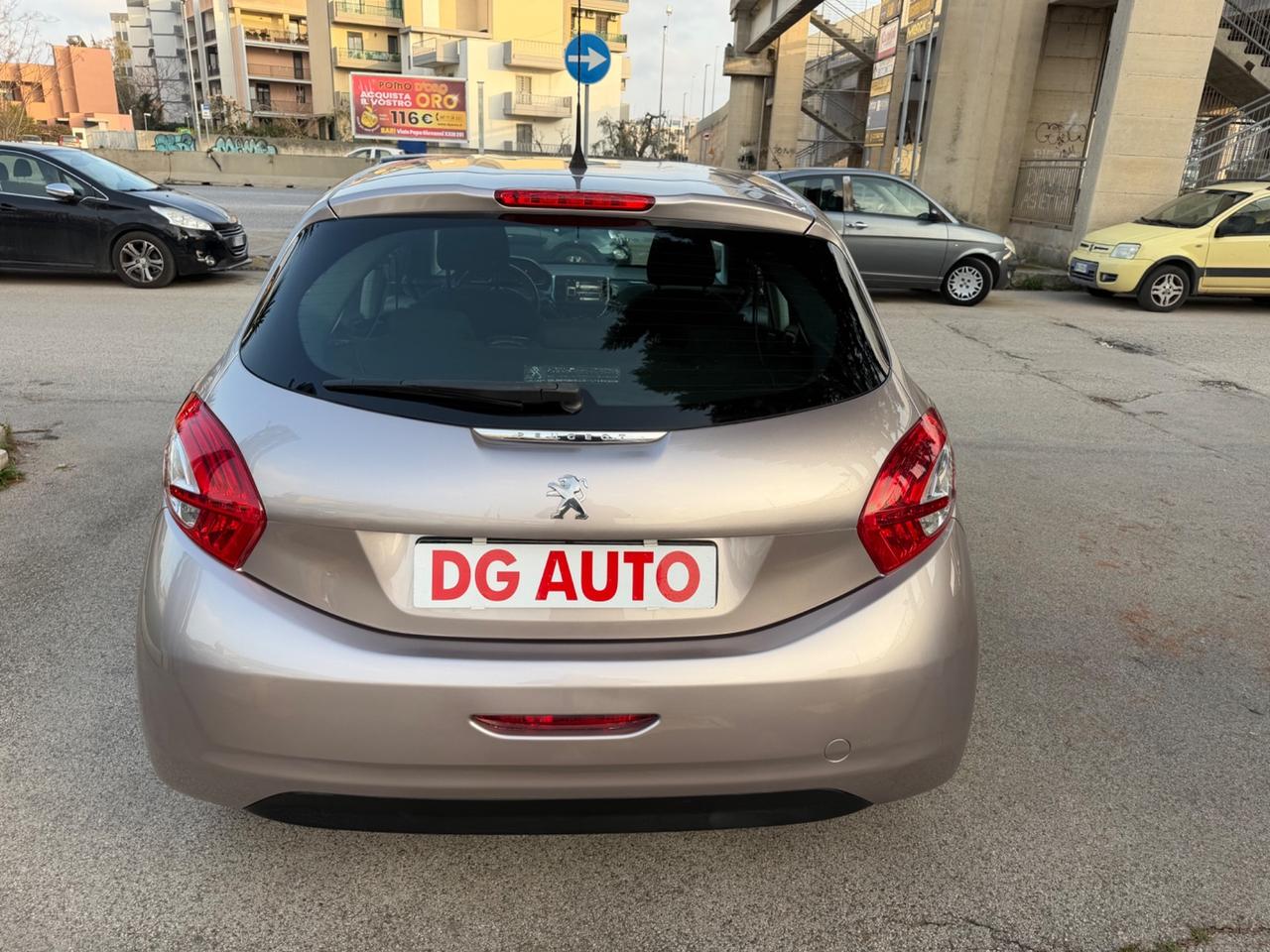 Peugeot 208 1.6 e-HDi 92 cavalli 2012