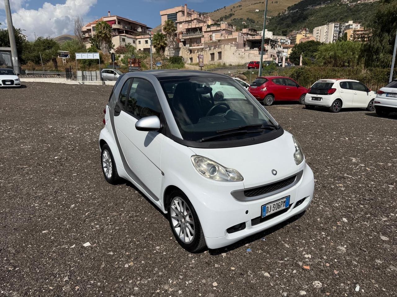 Smart ForTwo 1000 62 kW coupé passion