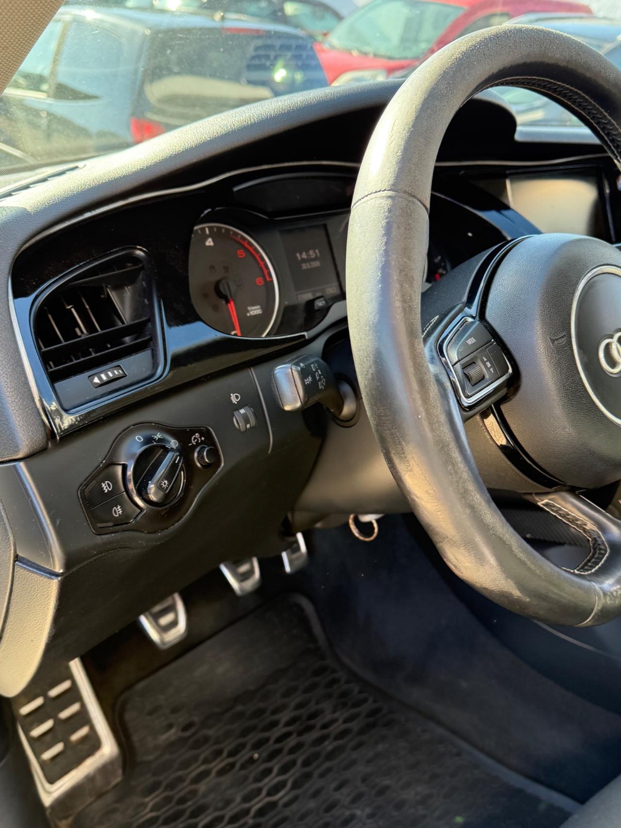 Audi A4 2.0 TDI 143CV Advanced Manuale