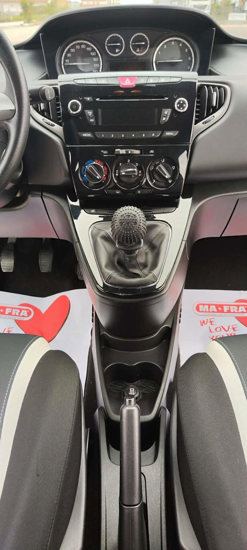 Lancia Ypsilon 0.9 TwinAir 85 CV 5 porte Metano Ecochic Gold