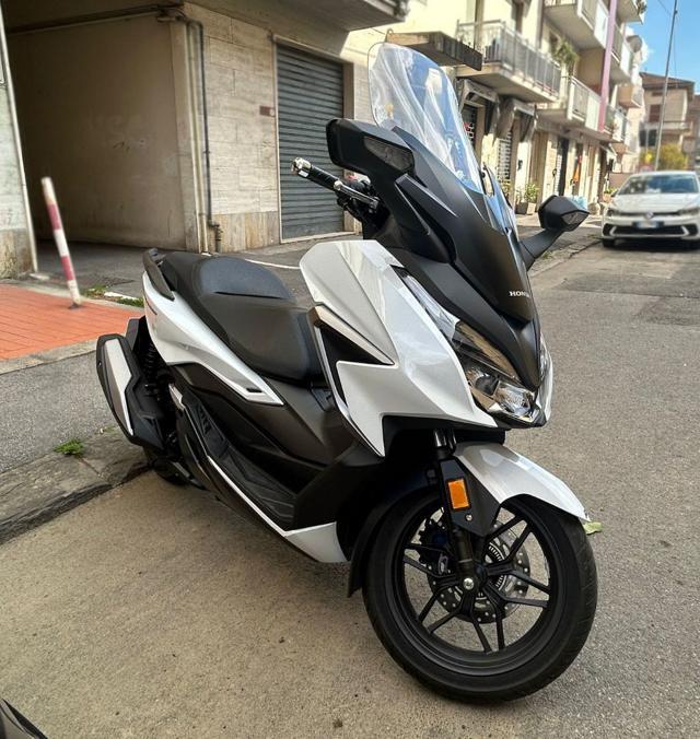 HONDA Forza 350