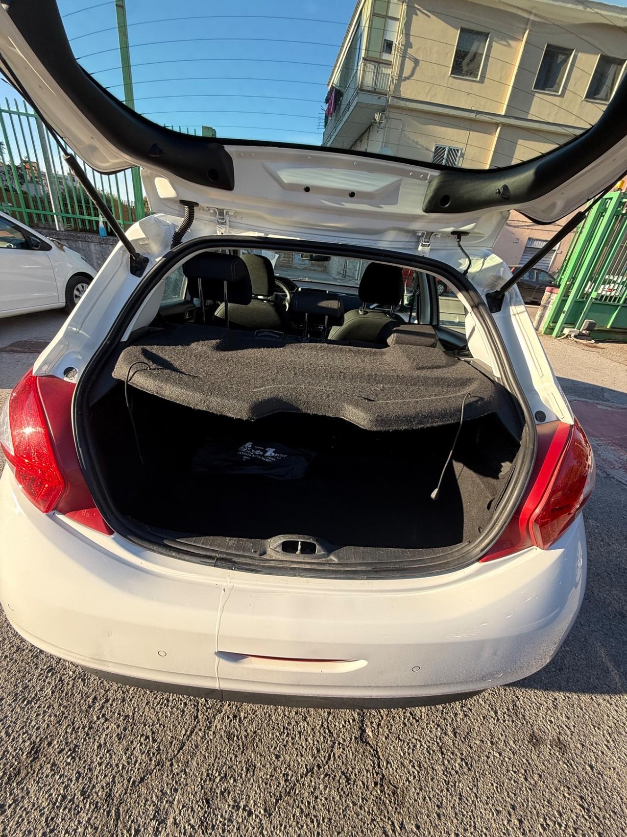 Peugeot 208 1.2 VTi 82 CV 5 porte Active