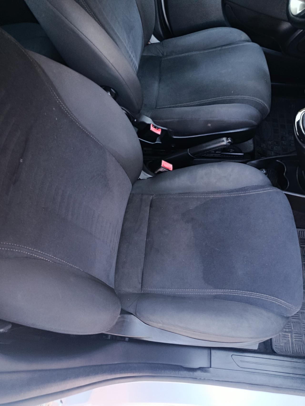 Lancia Ypsilon 1.2 69 CV 5 porte Silver