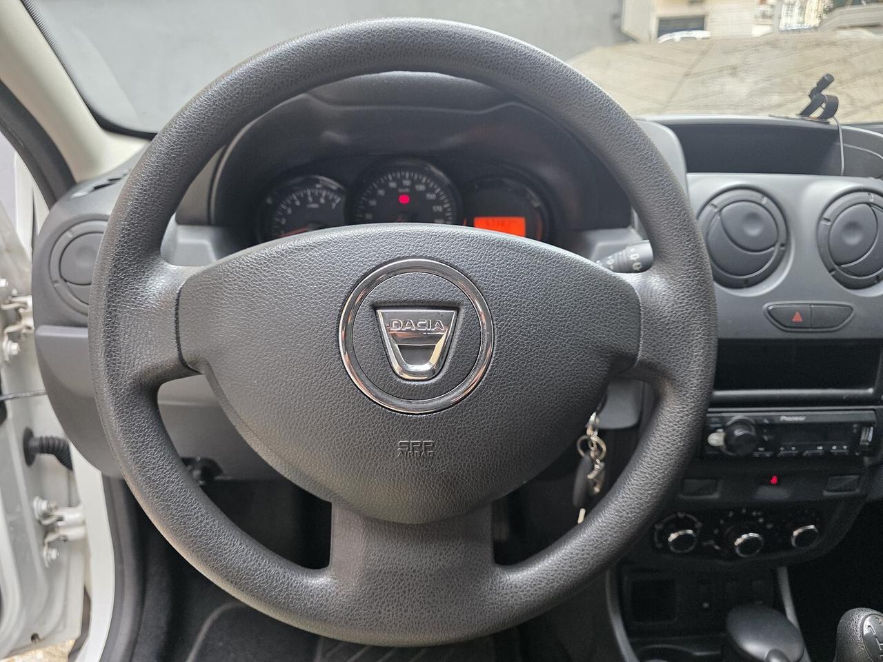 DACIA DUSTER - UNICO PROPRIETARIO - GANCIO TRAINO
