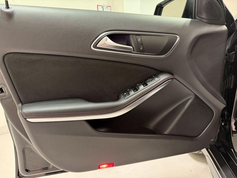 Mercedes-Benz GLA GLA 200 Premium AMG Night Edition