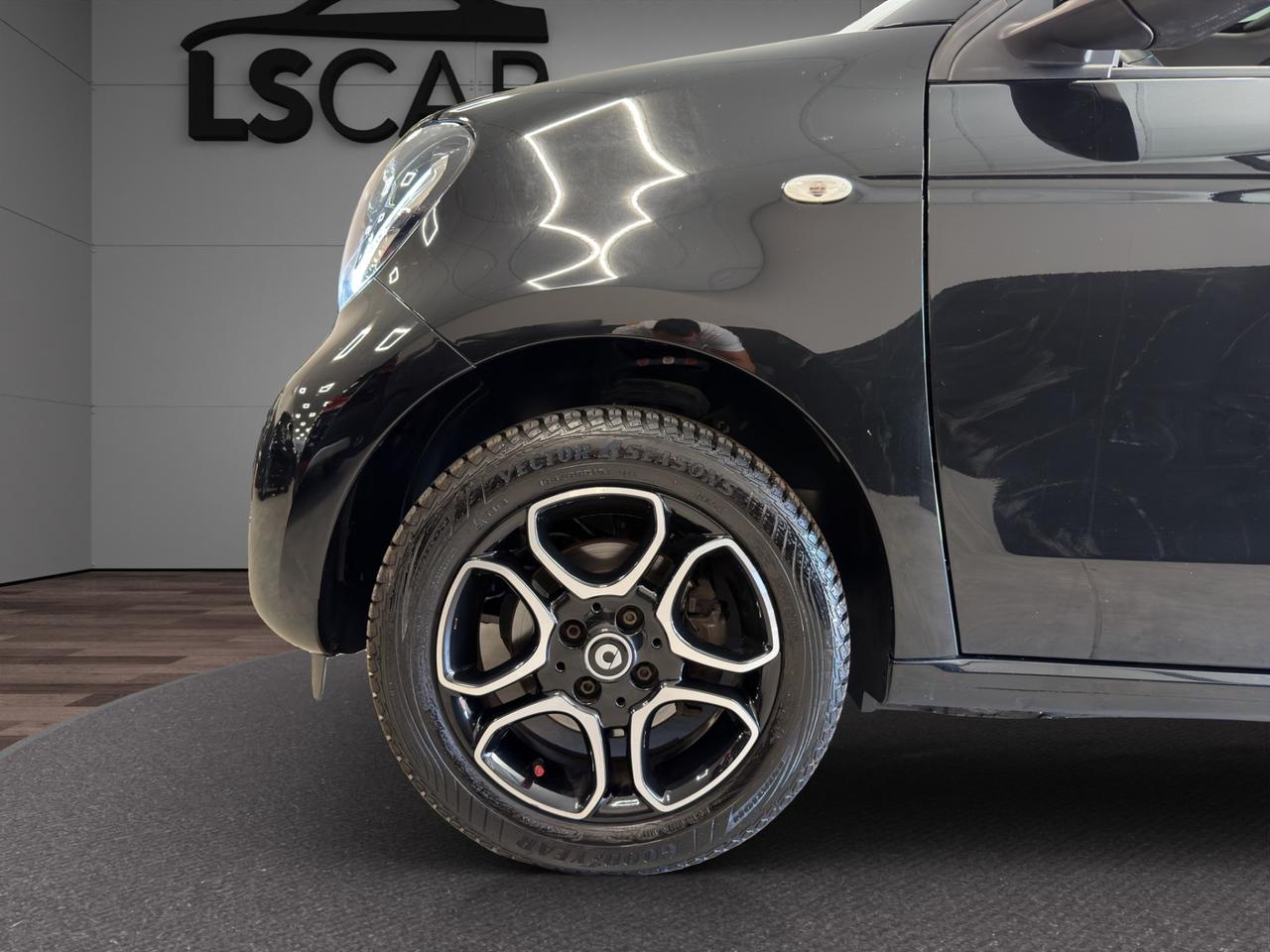 Smart forfour 1.0 Prime 71cv - Unipro - Promo Finanziamento - Schermo - Retrocamera - Tetto panoramico - Sedili riscaldatili
