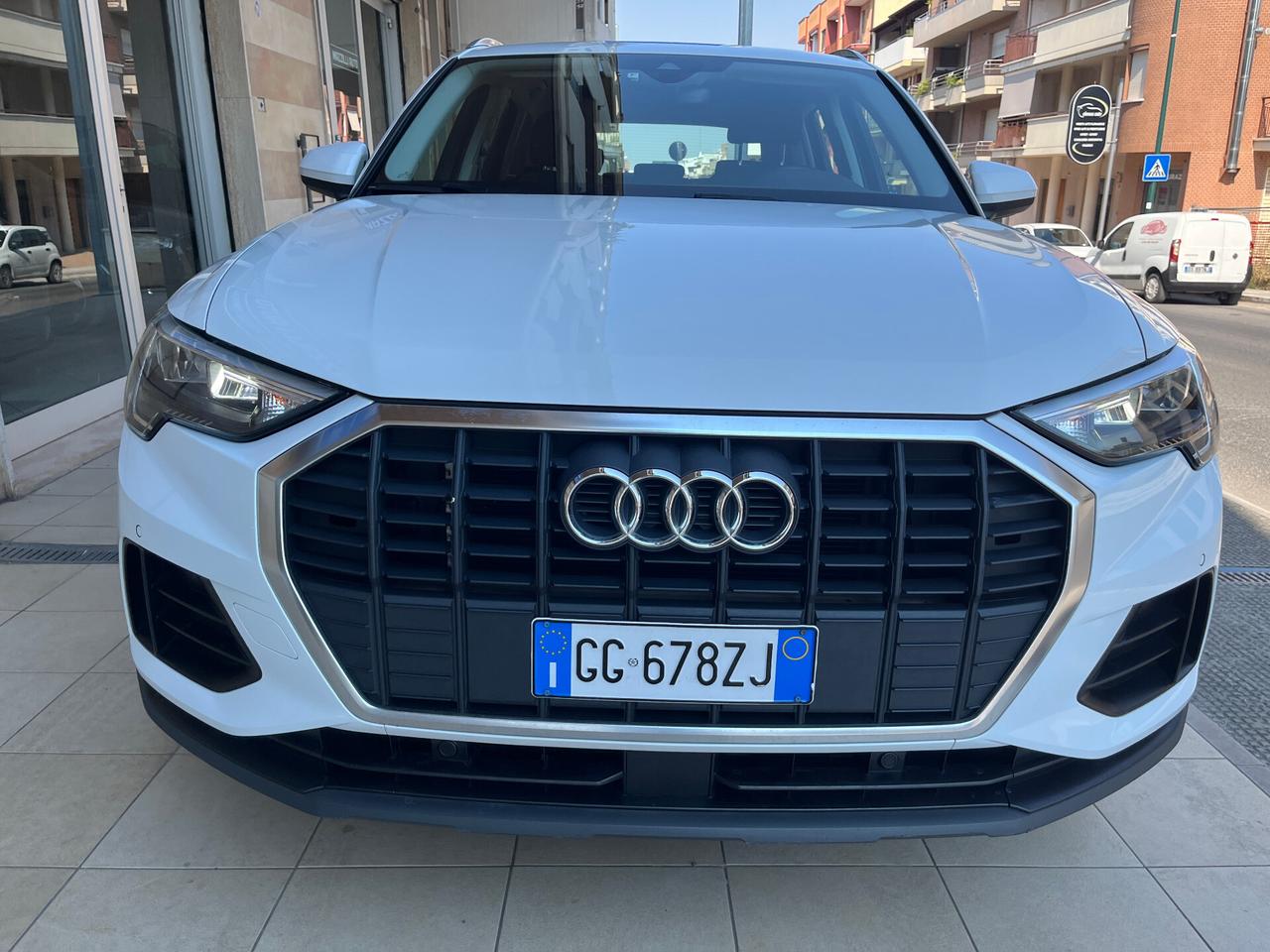 Audi Q3 40 TDI quattro S tronic Business