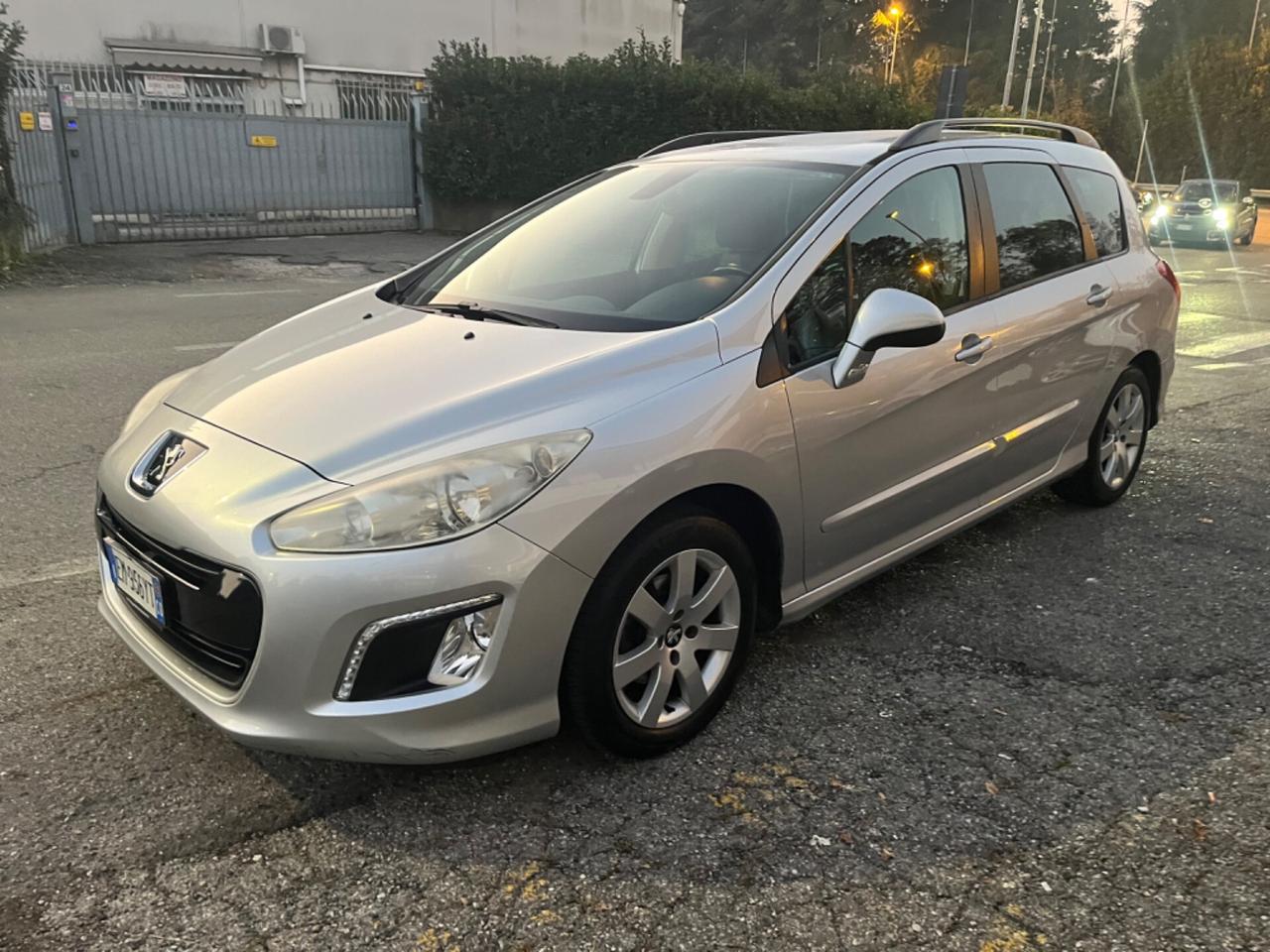 Peugeot 308 1.6 8V e-HDi 112CV Stop&Start SW Sport