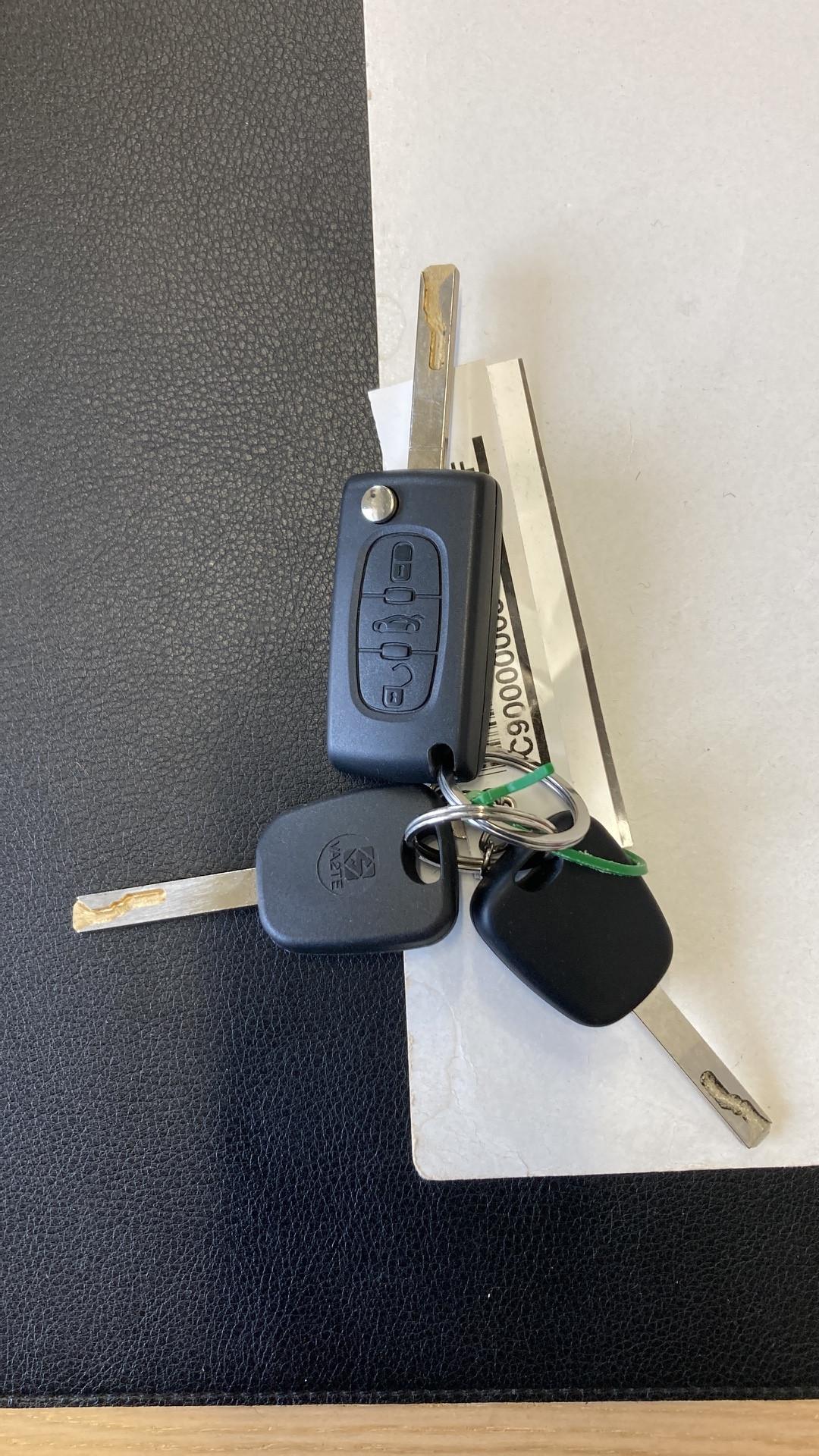 PEUGEOT PARTNER HDI (3 POSTI) PORTA LATERALE