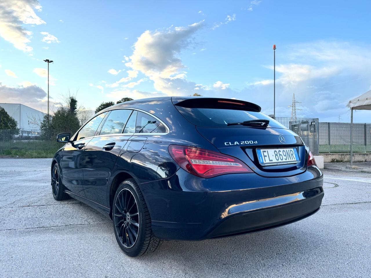 MERCEDES CLA 200d S.B. Sport - Tetto Led Navi