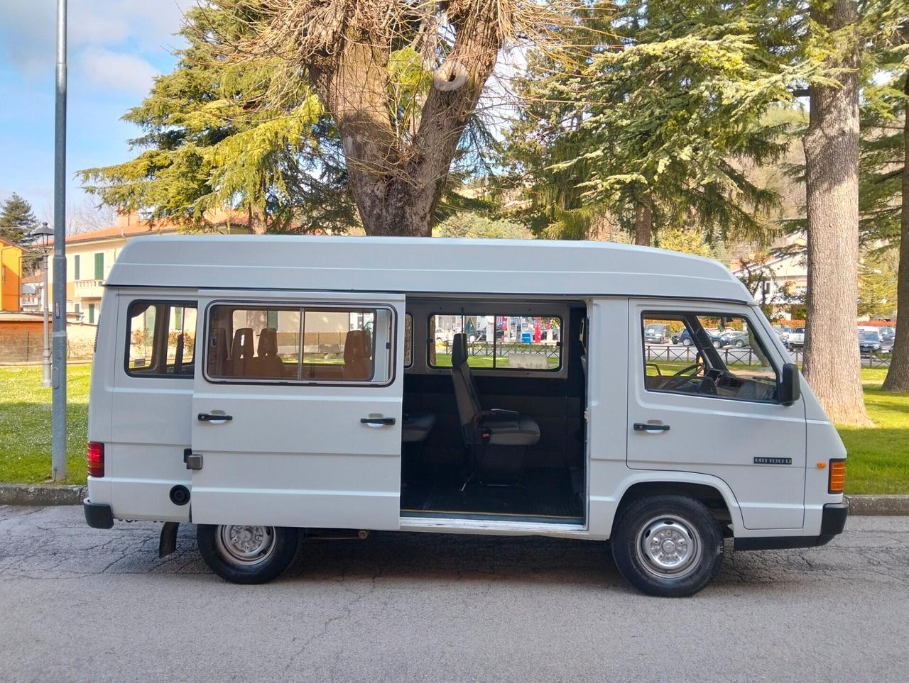 Mercedes-benz Altro MB 100