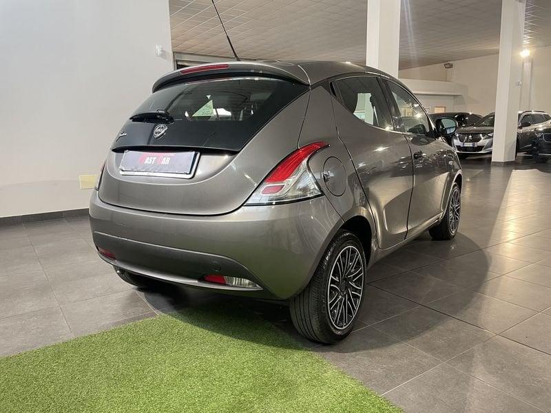 Lancia Ypsilon 1.2 69 CV 5 porte GPL Ecochic Gold