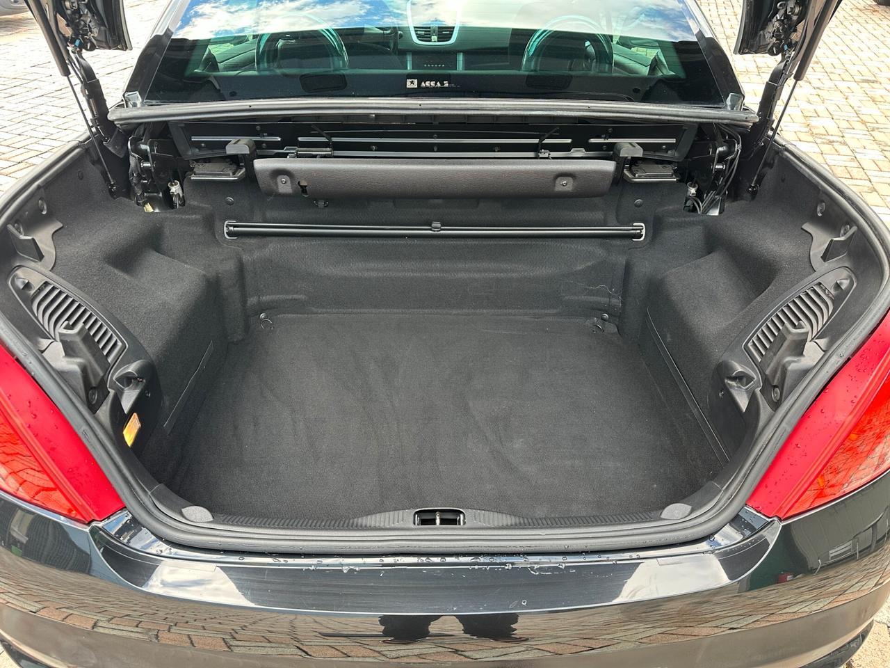 Peugeot 207 1.6 VTi 120CV CC Féline