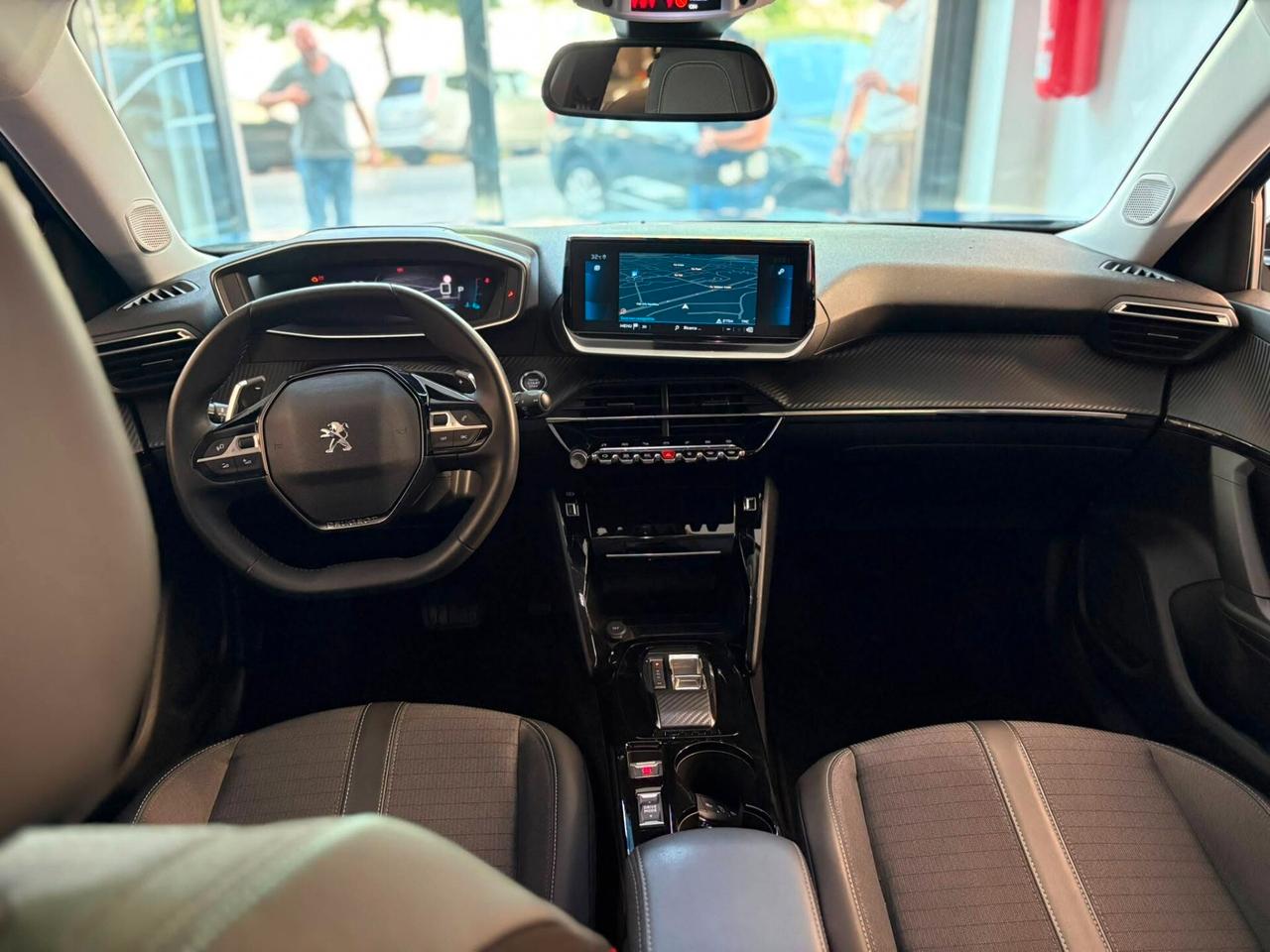 Peugeot 2008 1.5 EAT8 Allure - 2022