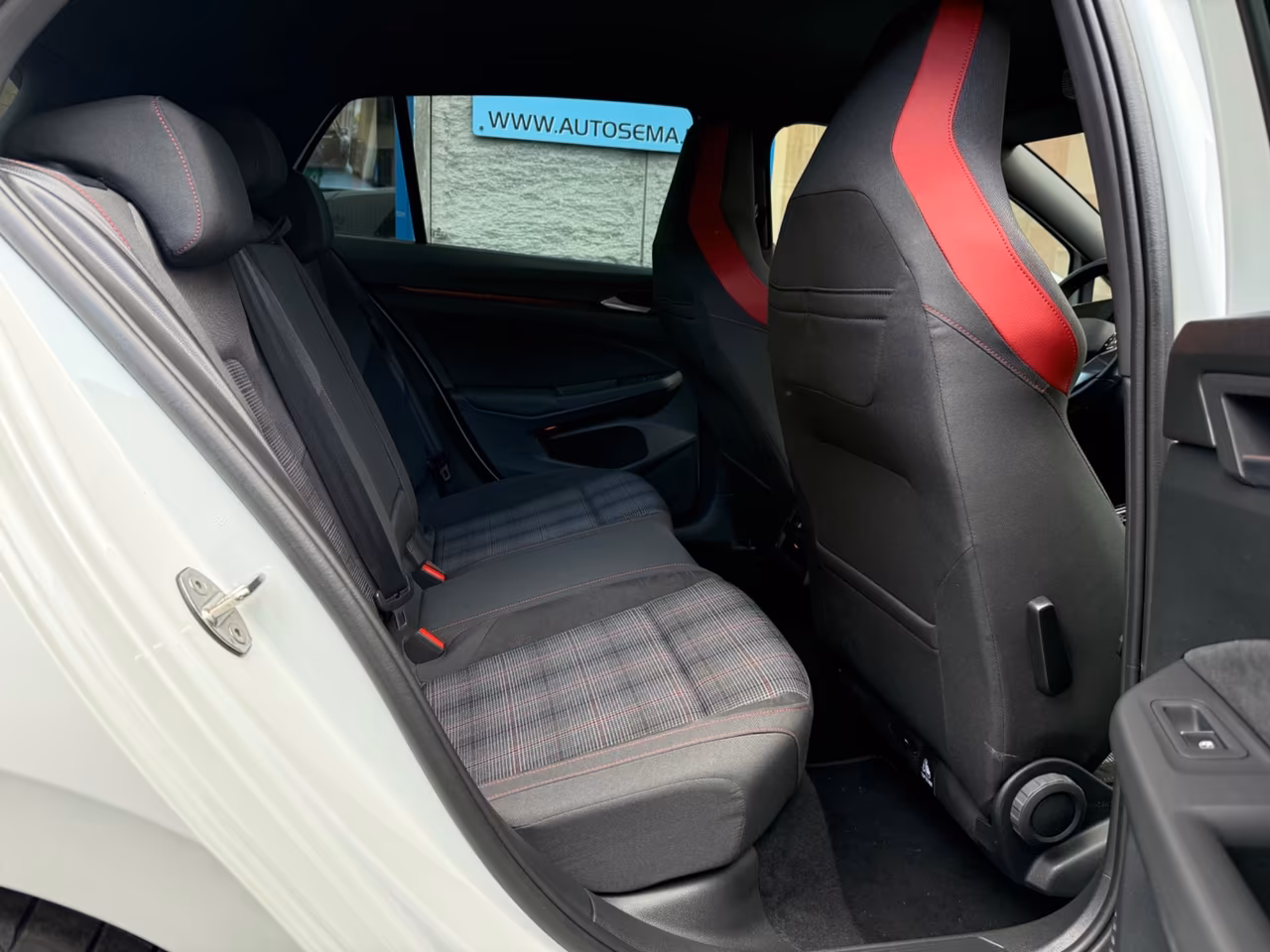Volkswagen Golf GTI 2.0 TSI DSG PERFORMANCE