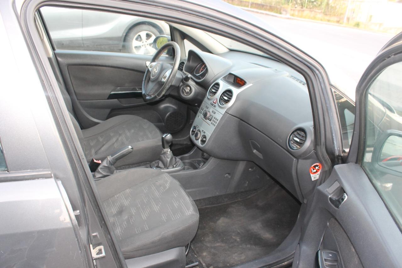 Opel Corsa 1.2 5 porte Cosmo