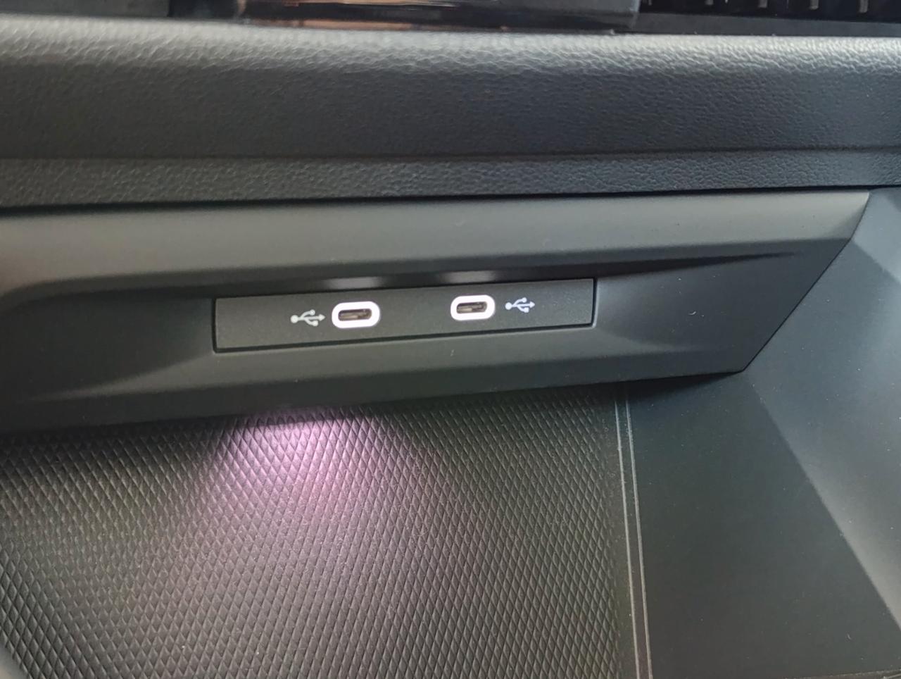 Volkswagen Golf 1.0 tsi Move 110cv