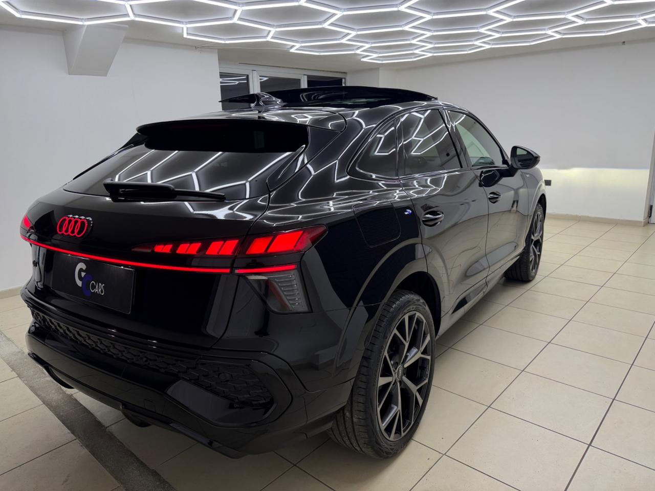 Audi Q3 SPB NEW MODEL 35 TDI S LINE KM0